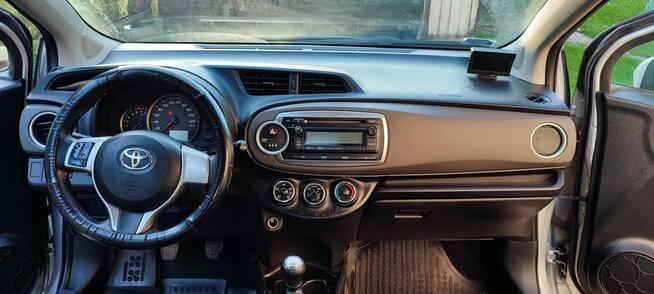 TOYOTA YARIS 1.3 Benzyna 99KM 6cio BIEGOWA SKRZYNIA