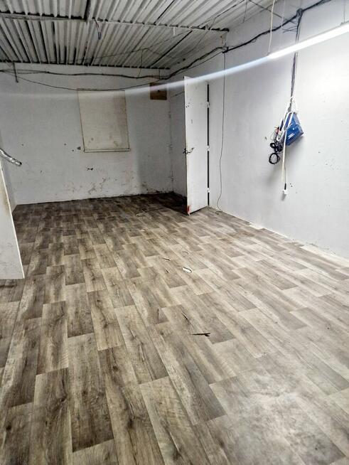 Pomieszczenia biurowo- magazynowe , ogrodzone do wynajęcia.