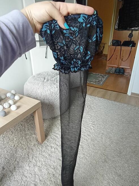 Zachwycające pończochy z koronką