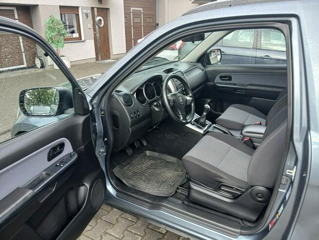 Suzuki Grand Vitara 1.6i 4X4 klima elektryka alufelgi 3 drzwi stan BDB ZAREJESTROWANY