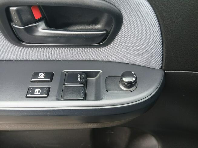 Suzuki Grand Vitara 1.6i 4X4 klima elektryka alufelgi 3 drzwi stan BDB ZAREJESTROWANY