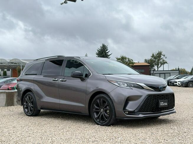 Toyota Sienna Bezwypadkowy / Drugi Właściciel / Tempomat / Szyberdach / FV Marża