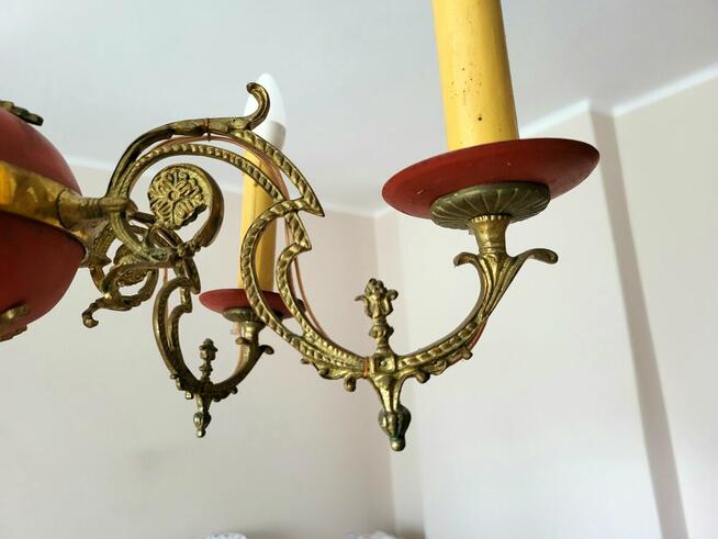 Piękny mosiężny sześcioramienny Francuski żyrandol.