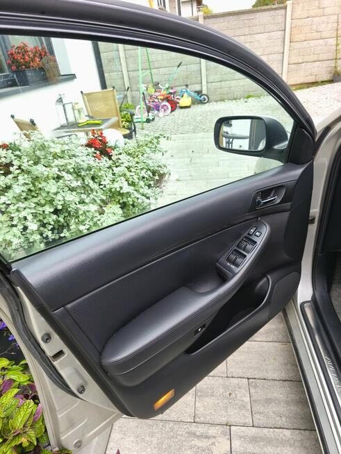 Toyota Avensis 1,8 benzyna 2006r. Bogato wyposażona