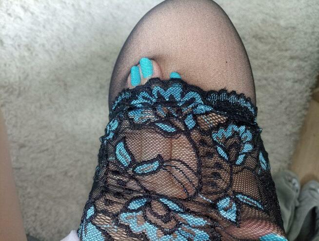 Zachwycające pończochy z koronką