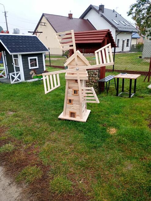 Ozdoby ogrodowe z drewna