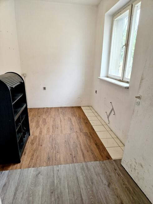 Pomieszczenia biurowo- magazynowe , ogrodzone do wynajęcia.