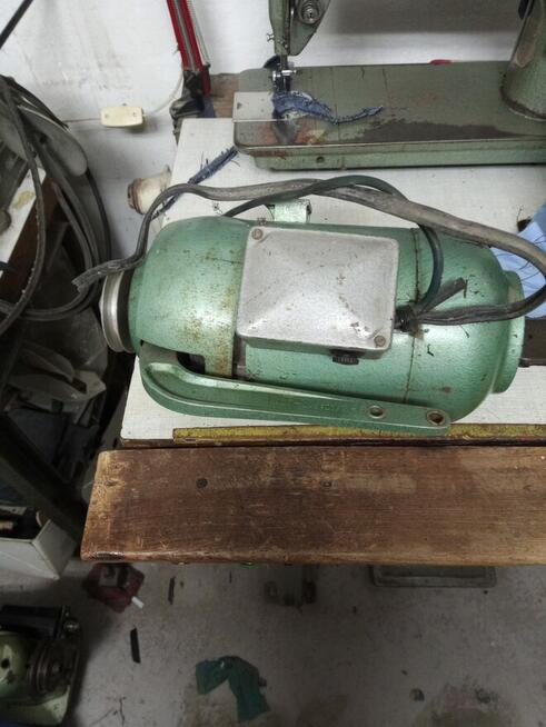 Sprzedam ciężką maszynę do szycia LZ