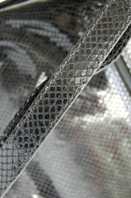 Włoska torebka na ramię, listonoszka, czarna skóra węża