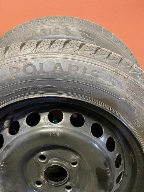 Komplet felg stalowych z oponami .