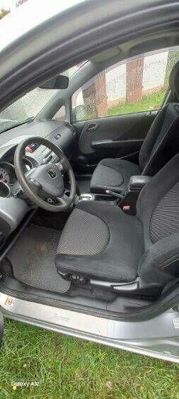 Sprzedam uszkodzą honda jazz