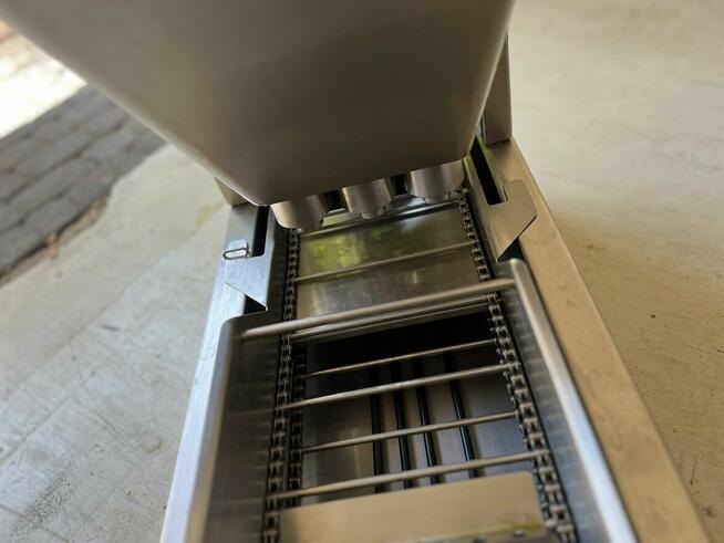 Sprzedam maszynę do wypieku mini oponek