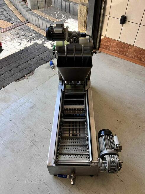 Sprzedam maszynę do wypieku mini oponek