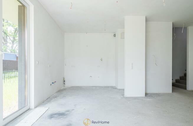 Mieszkanie Józefów, Owalna