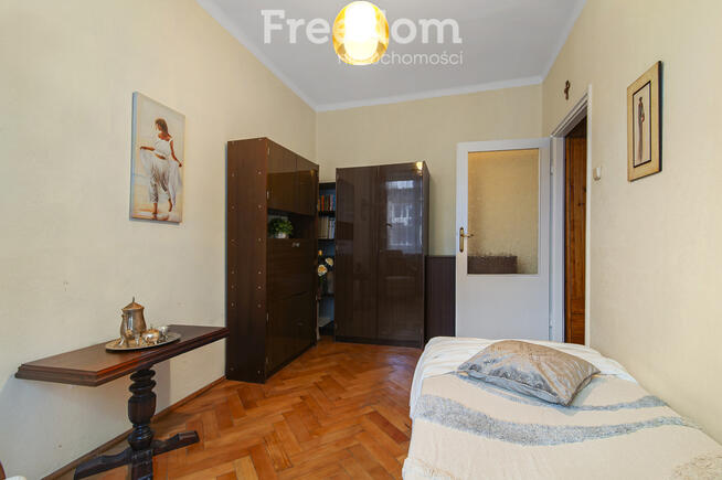 Przestronne, 2 pokojowe mieszkanie w bloku z cegły