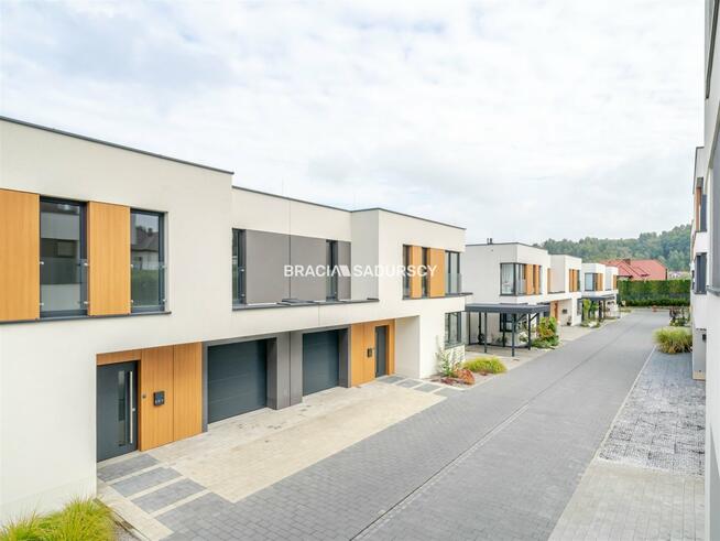 Dom Wrząsowice gm. Świątniki Górne, Wrzosowa