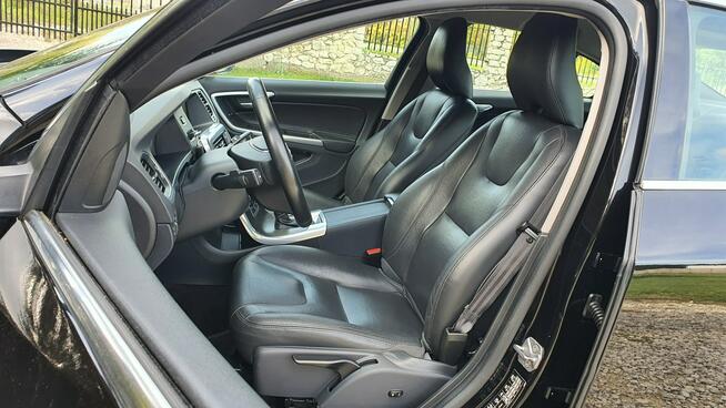 Volvo S60 2.0 D3 150KM # Momentum # NAVI # Automat # Skóra # Pełna Dokumentacja