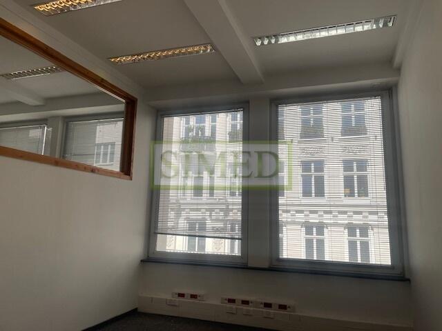 Metro , recepcja i dostęp 24h , ochrona, parking