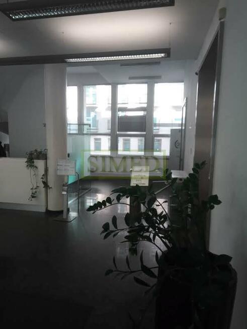 Metro , recepcja i dostęp 24h , ochrona, parking