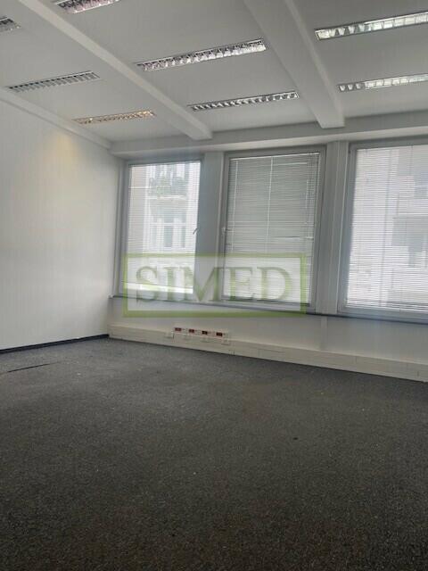 Metro , recepcja i dostęp 24h , ochrona, parking