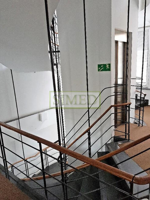 Metro , recepcja i dostęp 24h , ochrona, parking