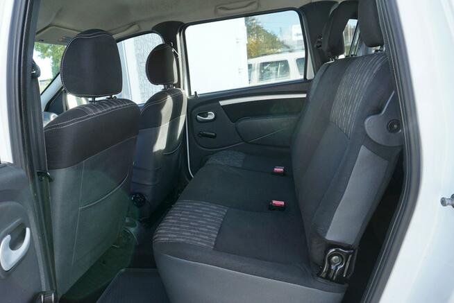 Dacia Logan z polskiego salonu w doinwestowanym stanie technicznym,