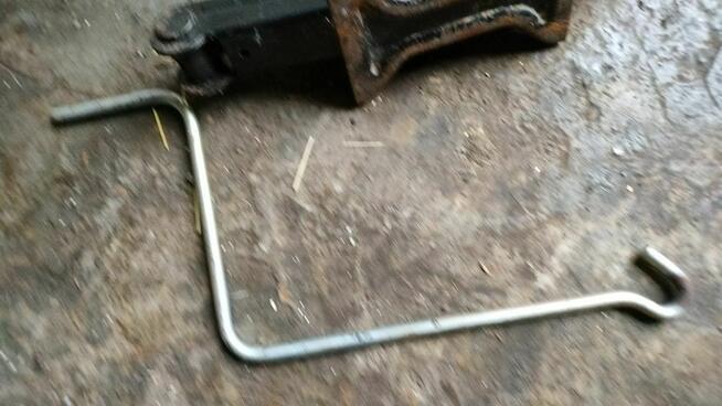 Lewarek Samochodowy Nożycowy GOODMAN 800KG + Korbka, Sprawny