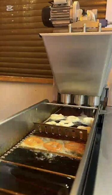 Sprzedam maszynę do wypieku mini oponek