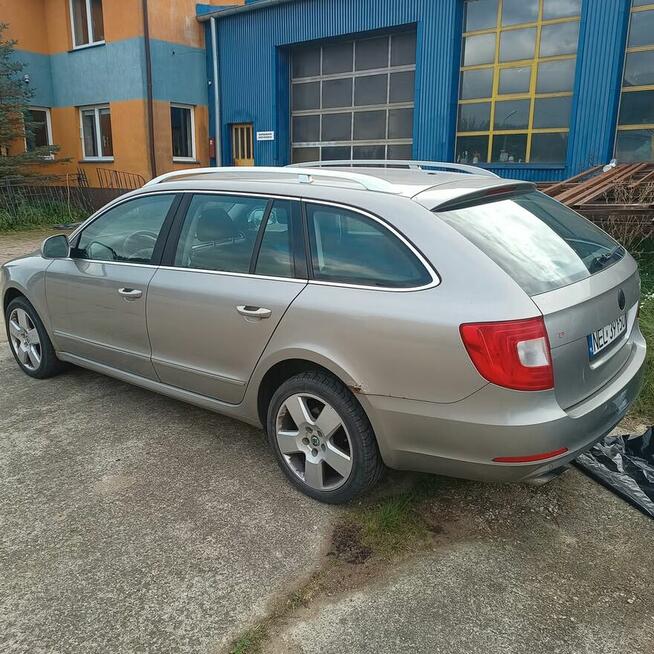 Skoda Superb 2,0TDI 2011r. kombi