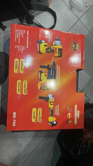 Zestaw młotowiertarka + udar + kątówka akumulator 439 zł