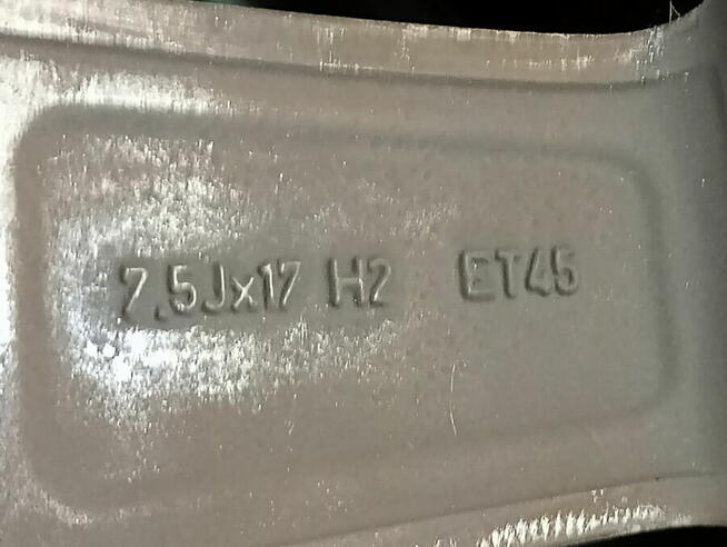 Audi A4-Kompletne koła 17