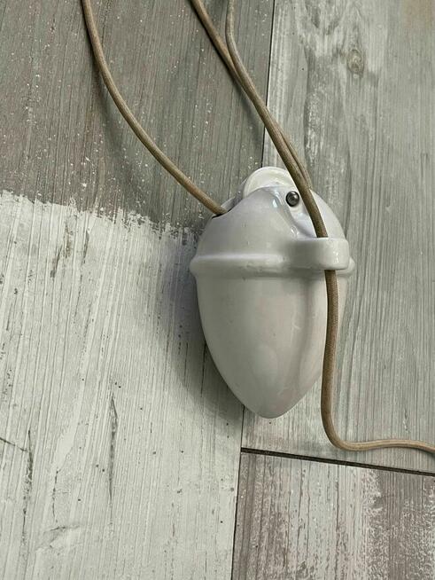 Stara lampa wisząca kuchenna z przeciwwagą porcelanową