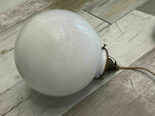 Stara lampa wisząca kuchenna z przeciwwagą porcelanową