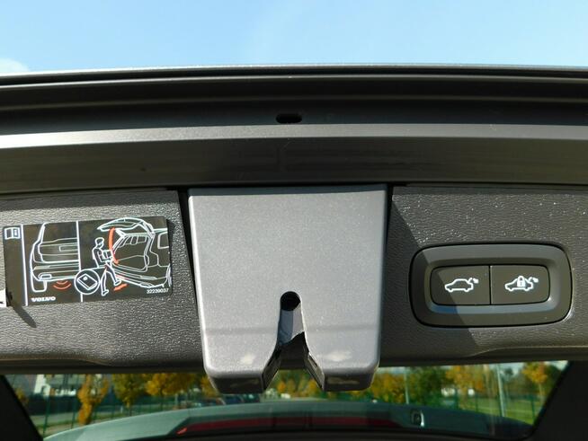 Volvo XC 60 z Gwarancją Bezwypadkowy Model 2021r