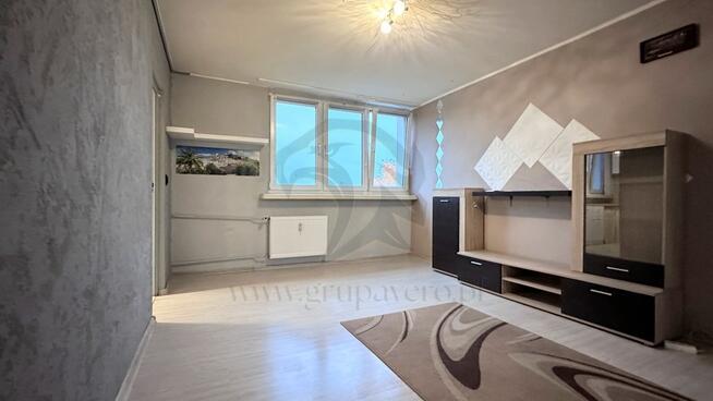 Lustro powiedz przecie kto ma lepsze m na świecie?