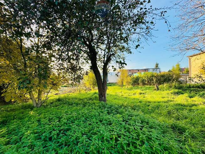 Działka budowlana 1766 m² z garażem – Niedobczyce