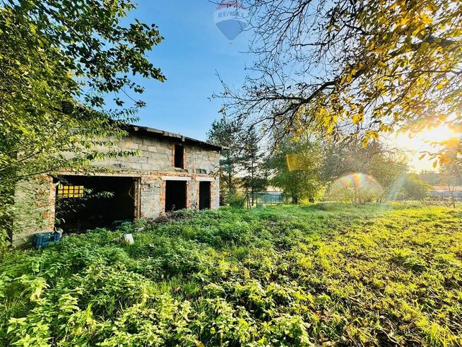 Działka budowlana 1766 m² z garażem – Niedobczyce