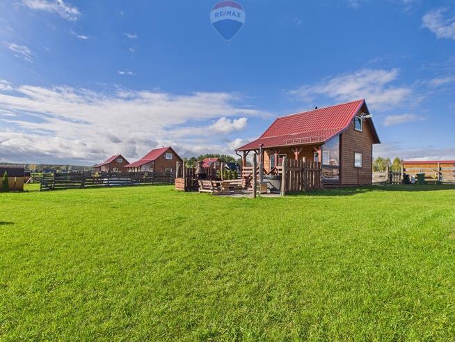 Kompleks sześciu domków letniskowych