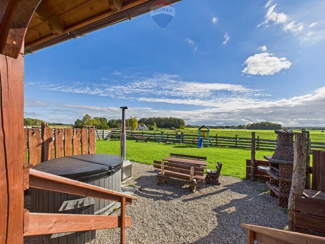 Kompleks sześciu domków letniskowych