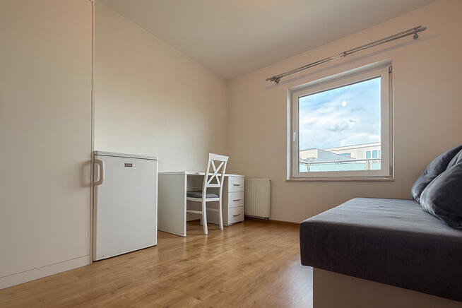 Gotowiec inwestycyjny-3 studia +4 pok. poddasze