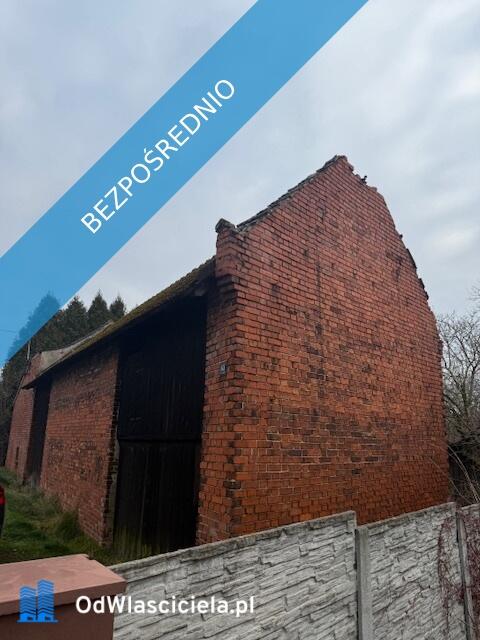 Działka 1595/7 z budynkami gospodarczymi w Lubomi