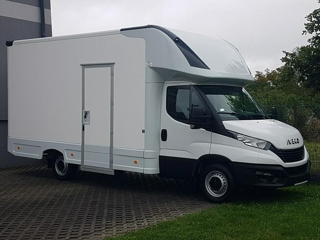 Iveco Daily KONTENER NISKOPODŁOGOWY 4,43x2,23x2,42 SKLEP BAR FOODTRUCK KAMPER AC