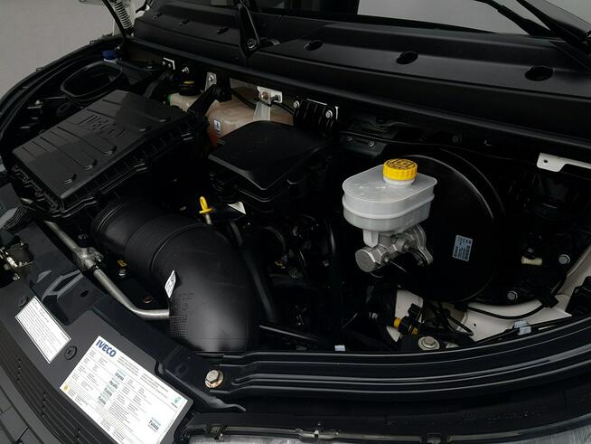 Iveco Daily KONTENER NISKOPODŁOGOWY 4,43x2,23x2,42 SKLEP BAR FOODTRUCK KAMPER AC