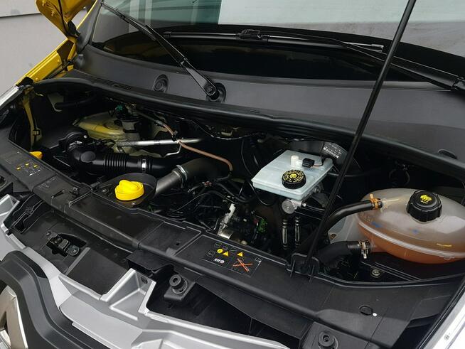 Renault Master KONTENER 8EP 4,21x2,23x2,22 KLIMA MANUAL KRAJOWY 6-BIEGÓW