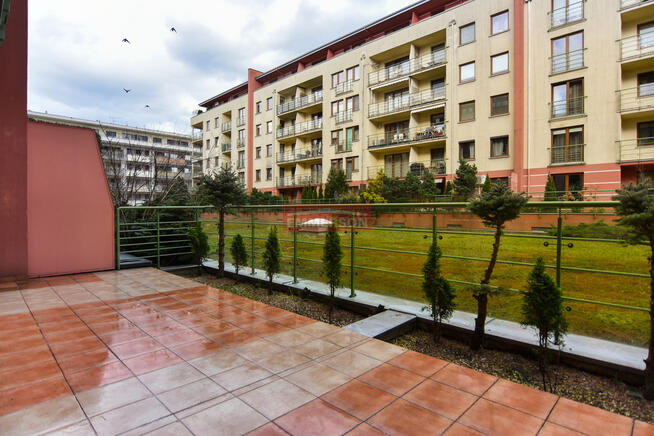 2 pokoje z tarasem Ruczaj