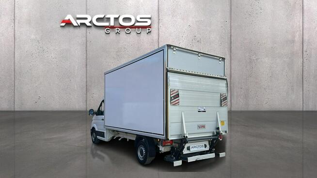 Volkswagen Crafter izoterma z windą (chłodnia)