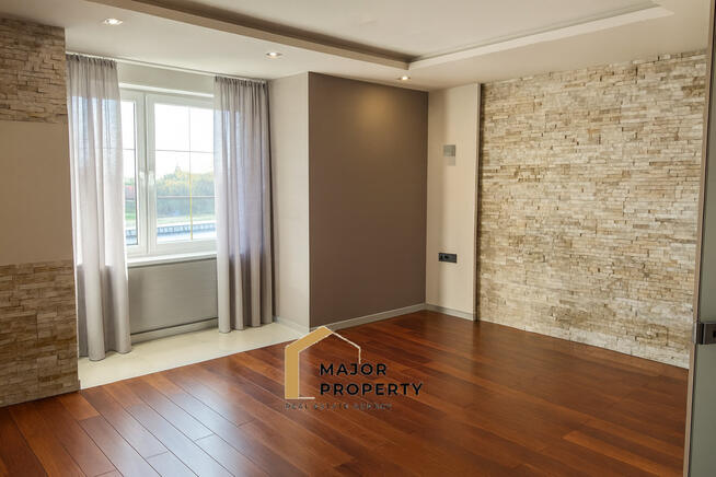 Kamienica z lokalem usługowym i mieszkalnym