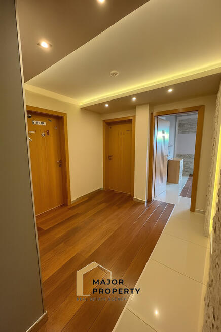 Kamienica z lokalem usługowym i mieszkalnym