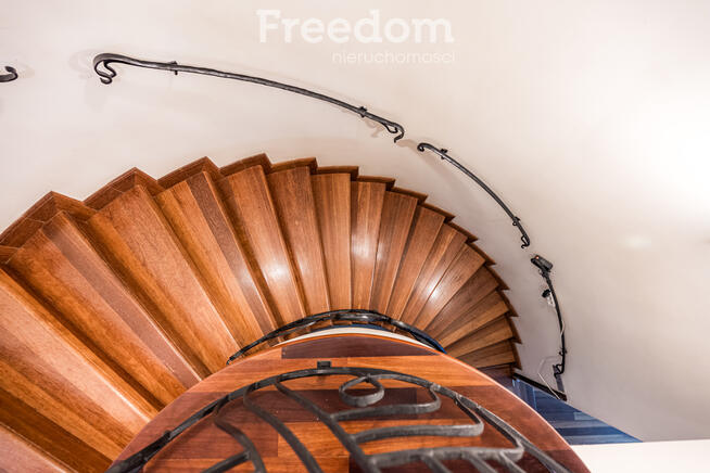 Rezydencja w Józefosławiu przy Lesie Kabackim