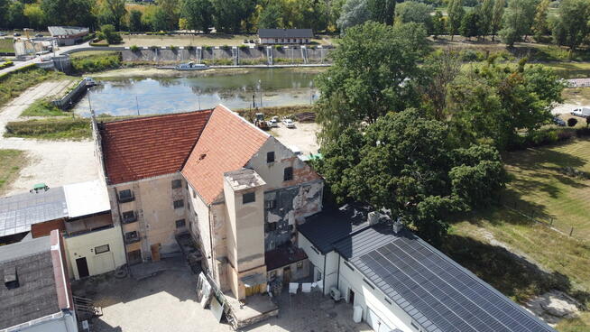 Kompleks budynków przy ul. 6 Sierpnia w Puławach..